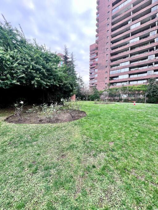 Espacioso Y Comodo En Las Condes Apartamento *