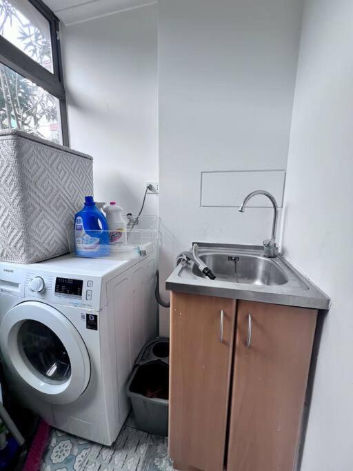 Espacioso Y Comodo En Las Condes Apartamento Santiago